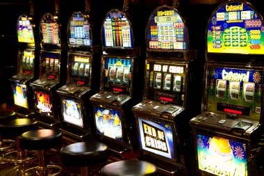 cuan69 mobile app on Android and iPhone showing live casino interface